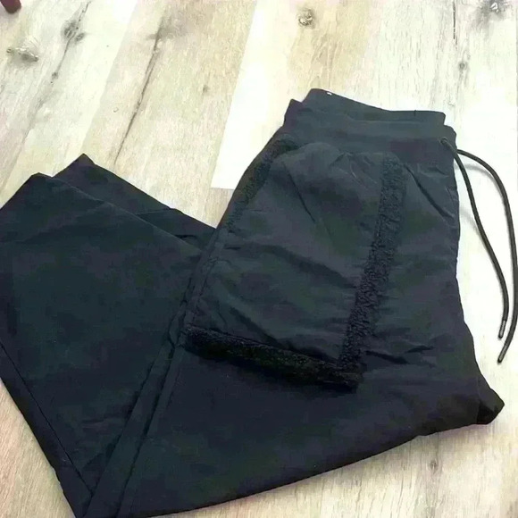 Nike black jogger track pants Sportswear Essential High-waisted sherpa - Picture 7 of 8